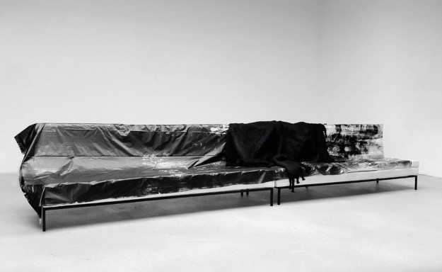 Konstverk av Rosemarie Trockel.