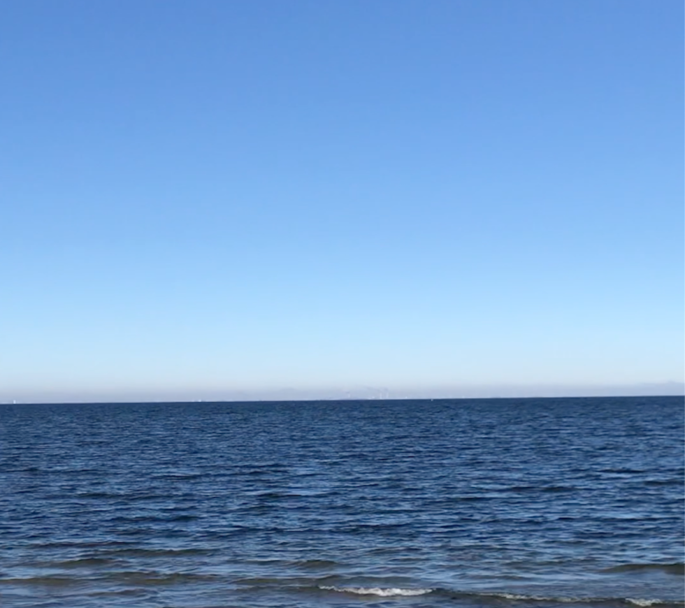 Foto med hav och horisont 