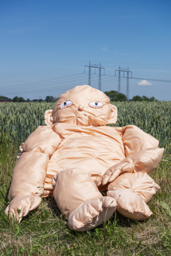 textil figur i fält