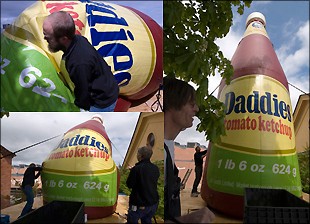 Daddies Ketchup Inflatable, 2001