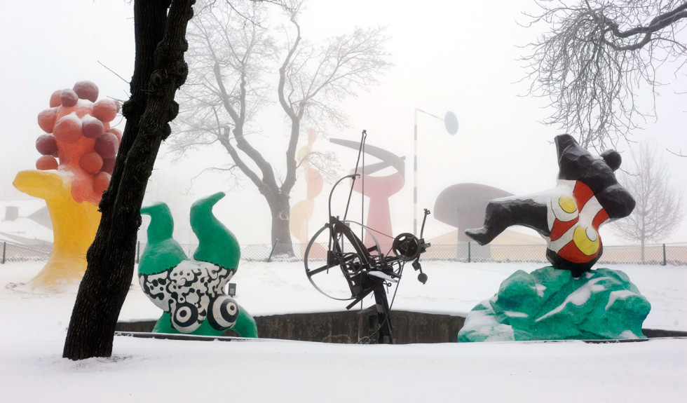 The sculptures outside the Moderna Museet. Winter.