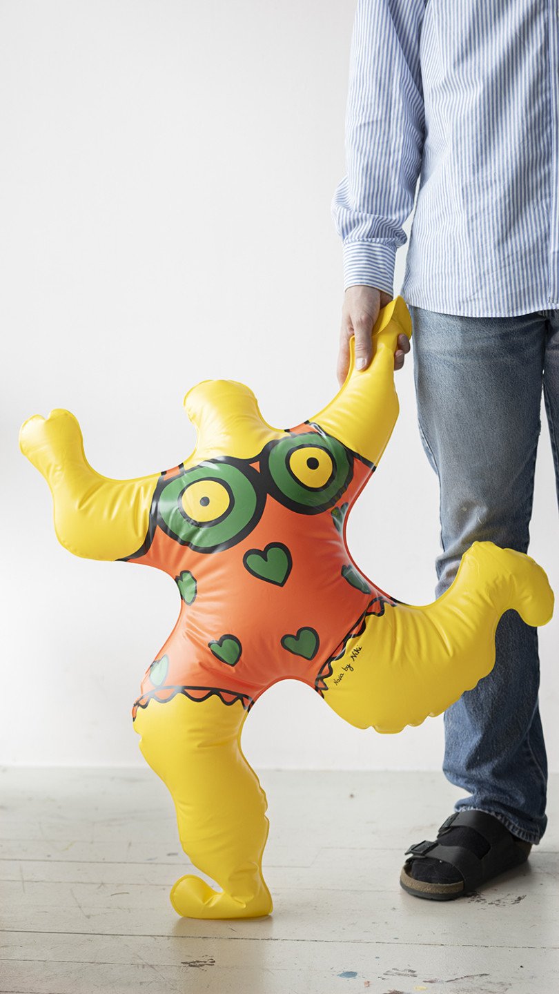 Inflatable doll "Nana"