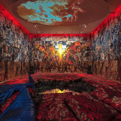 Installationsbild  ”Pray” (Songs for living in a room filled with people with funny names)